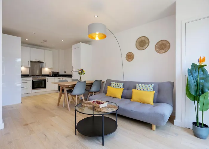 Veeve - Wharf Lane